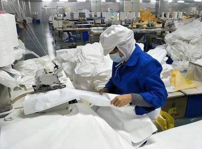 武漢開發區一停工企業無限期開工生產醫療防護品