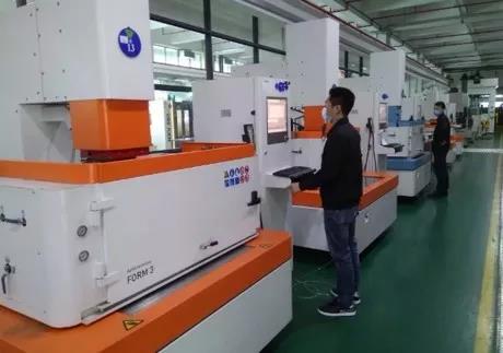 邦寶跨界生產(chǎn)護(hù)目鏡：抗擊疫情企業(yè)在行動