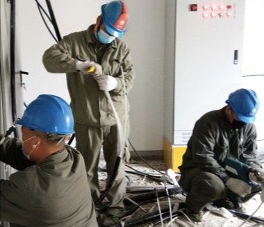 供電公司按下“快進鍵”，護航防護用品生產(chǎn)線火速投產(chǎn)